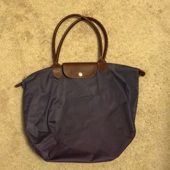 Longchamp Handbags - Longchamp tote purple